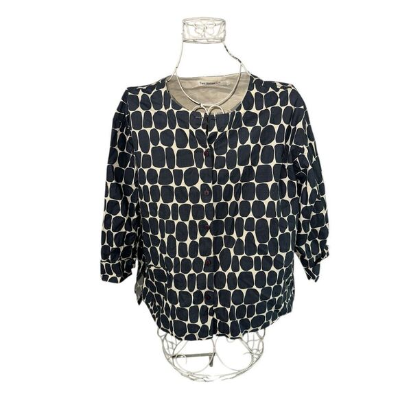Beautiful Two Danes size medium Gray Cream Giraffe Print Blouse button up - Picture 1 of 9